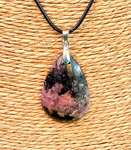 Pendentif Rhodhonite - Pierre plate forme goutte