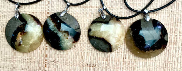 Pendentif Septaria - Pierre Plate forme ronde