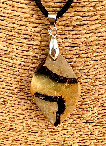 Pendentif Septaria - Pierre Plate forme libre