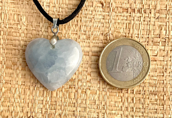Pendentif Calcite bleue - Pierre Plate en forme cœur