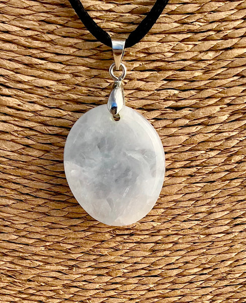 Pendentif Calcite bleue - Pierre Plate forme ovale
