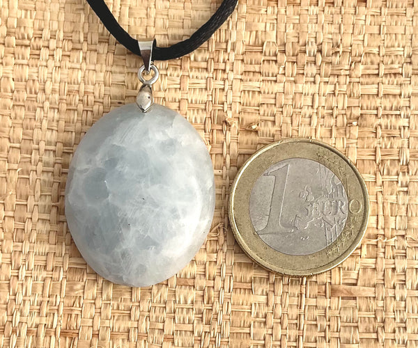 Pendentif Calcite bleue - Pierre Plate forme ovale
