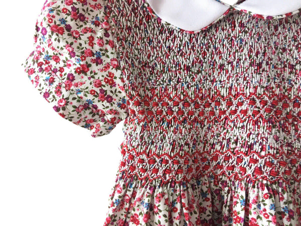 Robe smocks Maki Rose Madagascar enfant fille broderies main