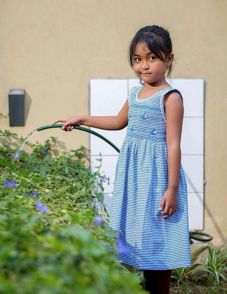 Robe enfant fille rayures bleu marinière marin broderies bateau
